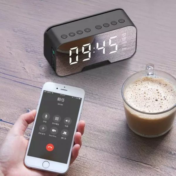 Parlantes bluetooth despertador digital wireless con radio